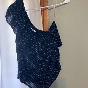 American Eagle off the shoulder shirt!
